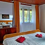 Rural Retreat- Kmecki Oddih Lägenhet