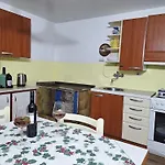 Rural Retreat- Kmecki Oddih Lägenhet Poljcane