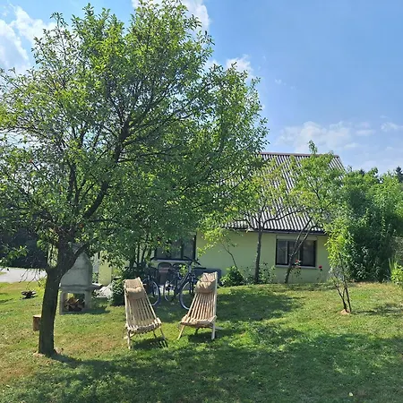 Rural Retreat- Kmecki Oddih