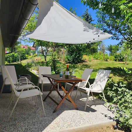 Rural Retreat- Kmecki Oddih