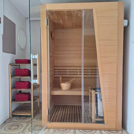 Private Retreat Sauna Easy Access To The Motorway Apartamento
