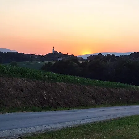 Rural Retreat- Kmecki Oddih